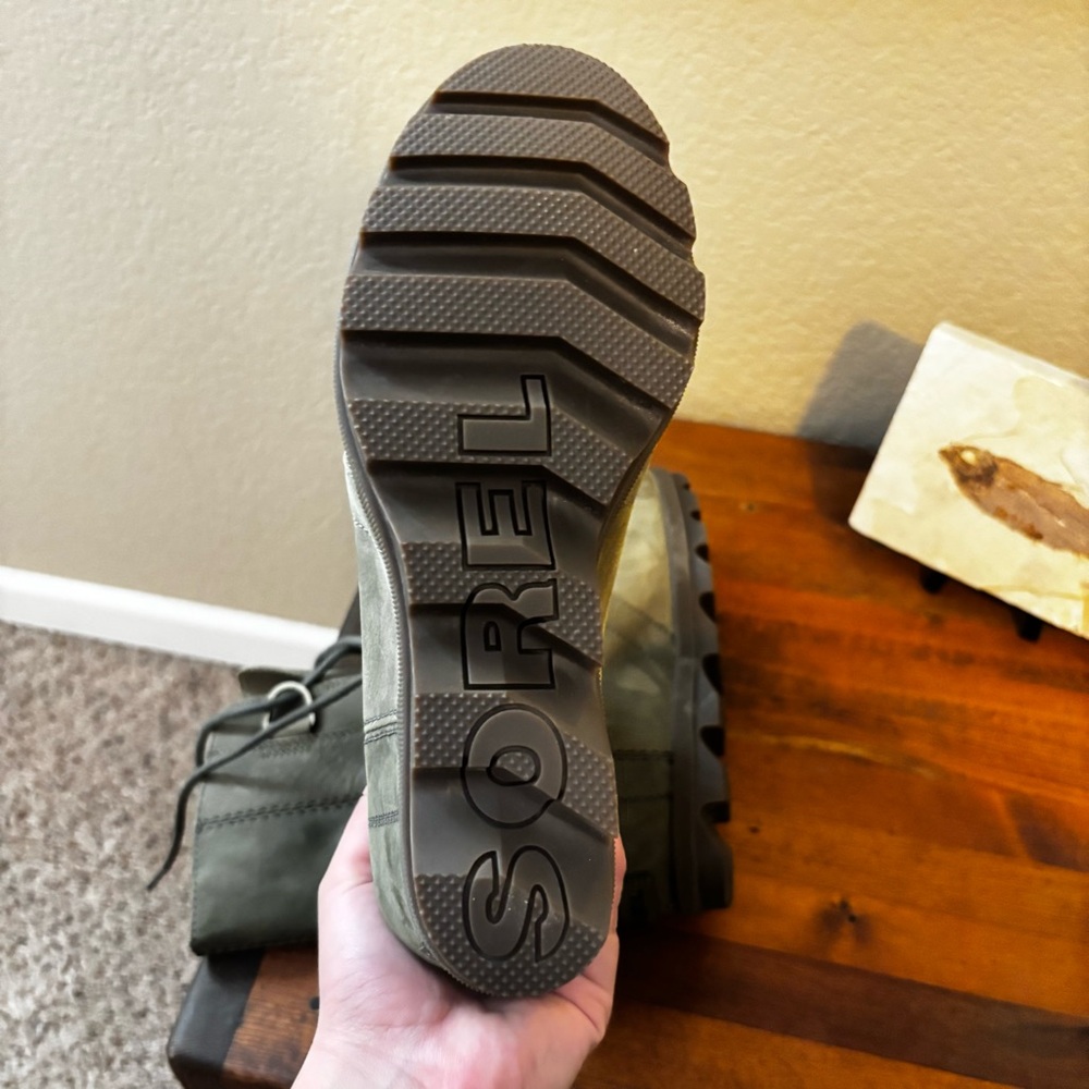 Sorel Women's Khaki Lace-Up Boots - Picture 5 of 6